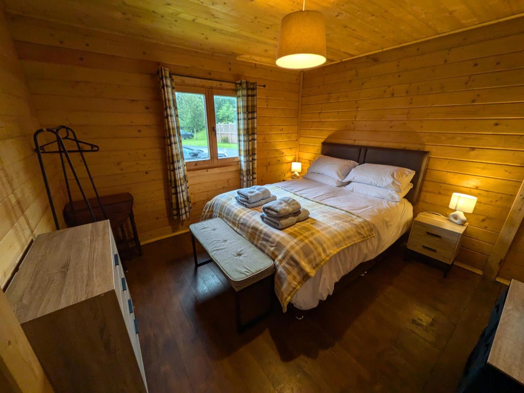 Rustic Lodge Retreat At Riverview Holiday Park Newcastleton ภายนอก รูปภาพ